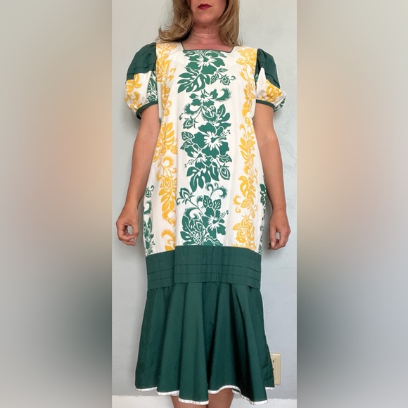 Vintage Lolenani Hawaiian Green Yellow White Floral Botantical Muumuu Dress Sz M - Picture 5 of 11